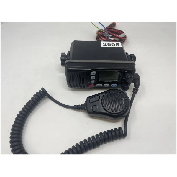 ICOM IC-M304 VHF Marine Submersible - Image 3