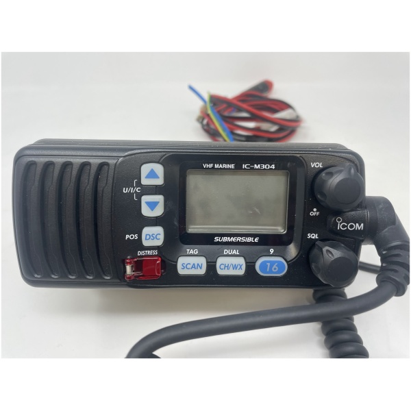 ICOM IC-M304 VHF Marine Submersible - Image 4
