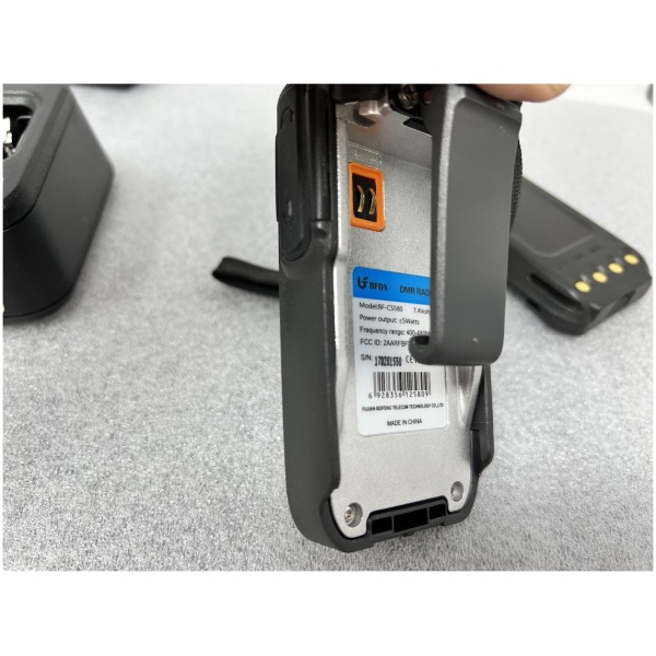 BFDX BF-CS580 DMR Radio - Image 3