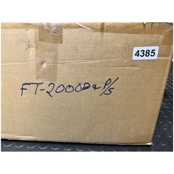 YAESU FT-2000D with FP-2000 Power Supply - Image 2