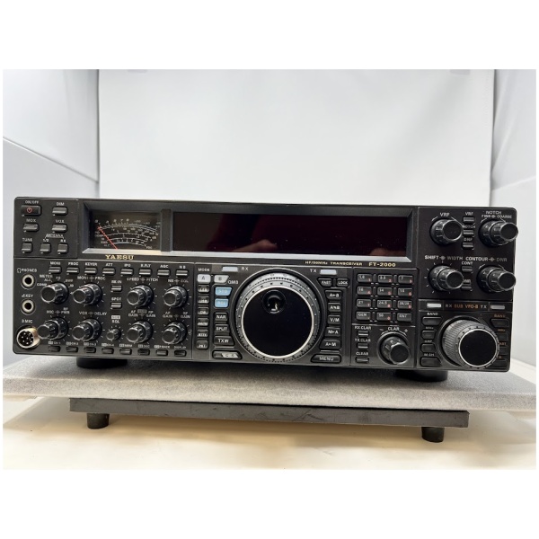 YAESU FT-2000D with FP-2000 Power Supply