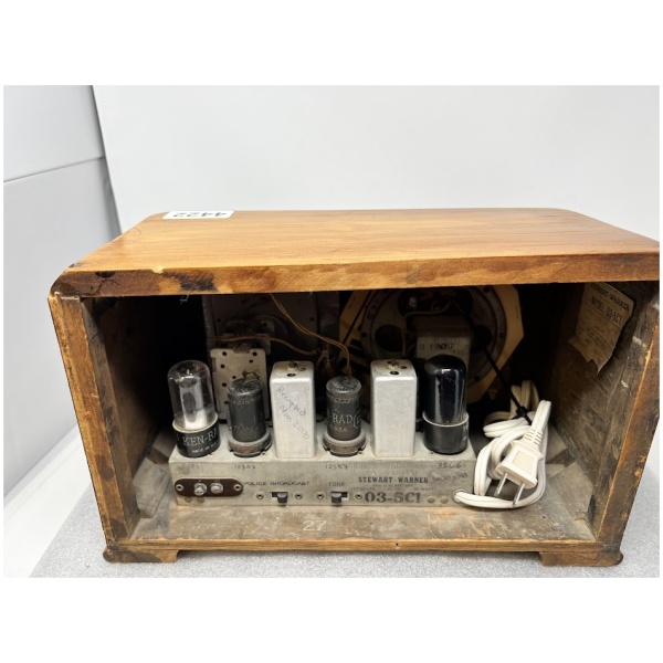 Vintage 1939 Stewart Warner 03-5C1 Radio - Image 3