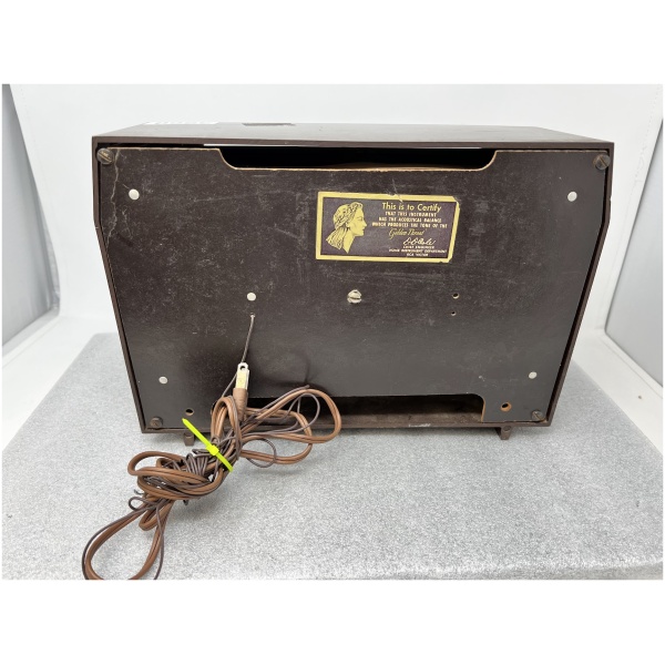 Vintage RCA VICTOR 9-X-651 "Golden Throat" Tube Receiver - Image 3