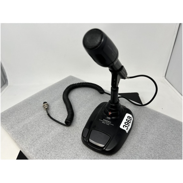 Yaesu MD-100A8X Dynamic Microphone - Image 2