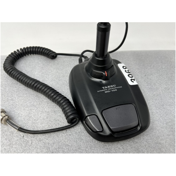 Yaesu MD-100A8X Dynamic Microphone - Image 4