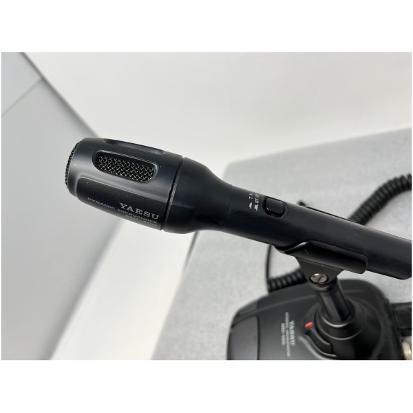 Yaesu MD-100A8X Dynamic Microphone - Image 6