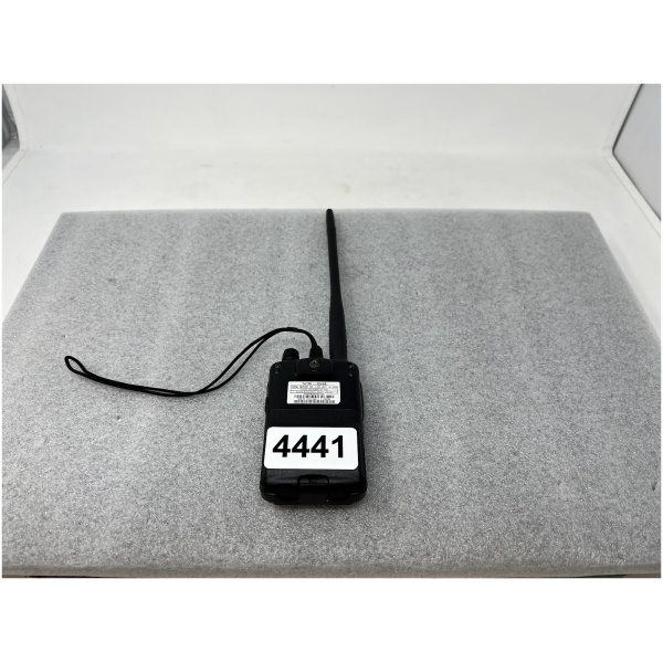 YAESU VX-5R FM Transceiver - Image 2