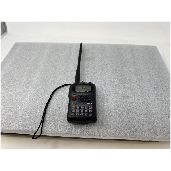 YAESU VX-5R FM Transceiver Missing box and accessories - Image 5