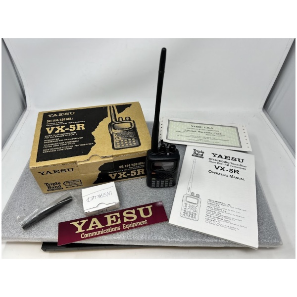 YAESU VX-5R FM Transceiver Missing box and accessories - Image 6