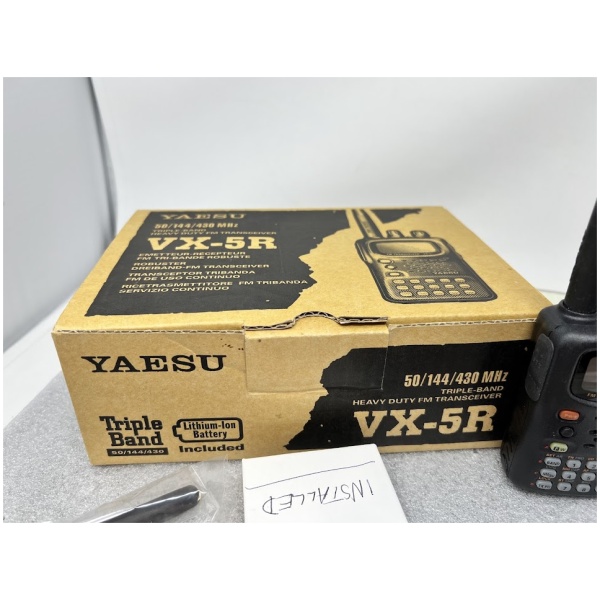 YAESU VX-5R FM Transceiver Missing box and accessories - Image 7