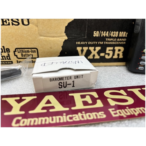 YAESU VX-5R FM Transceiver Missing box and accessories - Image 8