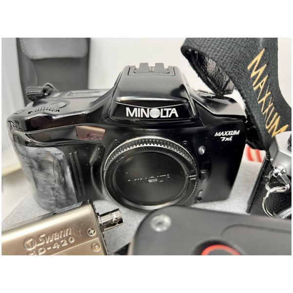 CAMERA LOT - Nikon, Fuji, Minolta, Swann, Sakar, Sigma + MORE Bundle - Image 9