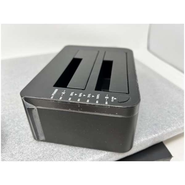 Inateck FD2002 Hard Drive Docking Station - Image 4