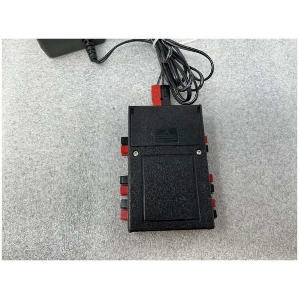 MFJ-1106 6-Way Desk-Top DC Power Distribution Unit - Image 5