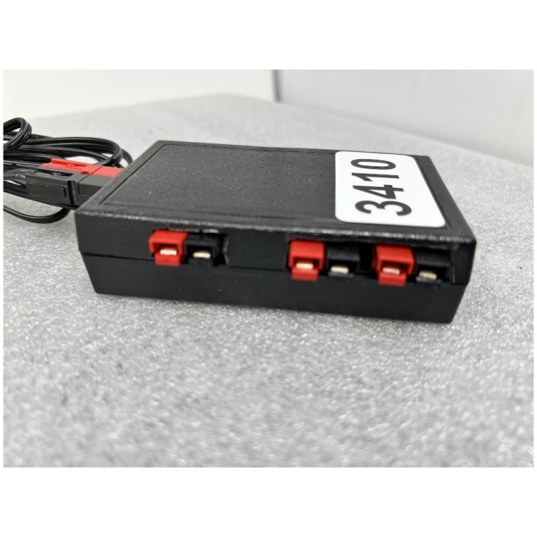MFJ-1106 6-Way Desk-Top DC Power Distribution Unit - Image 8
