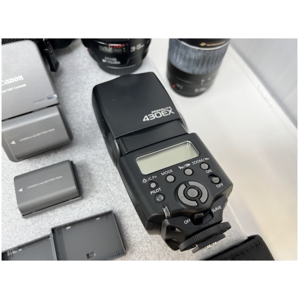 Canon Rebel XTI DSLR Camera Bundle/Lot - Image 3