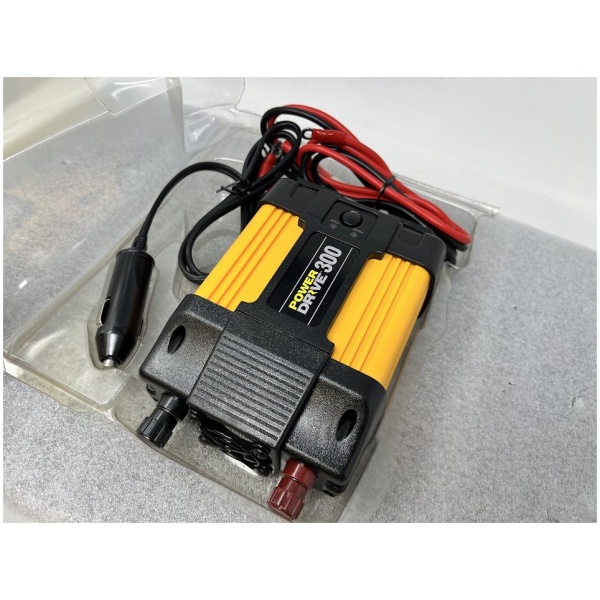PowerDrive Power Systems 300 WATT Power Inverter - Image 4