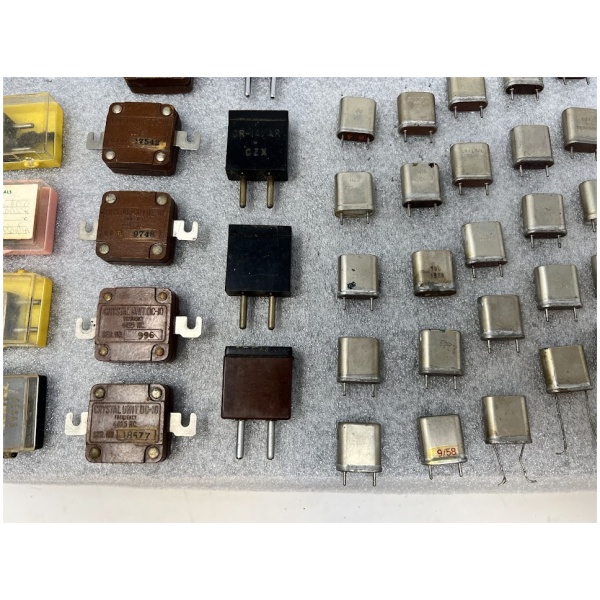 Vintage Crystals + Case Lot - Image 8