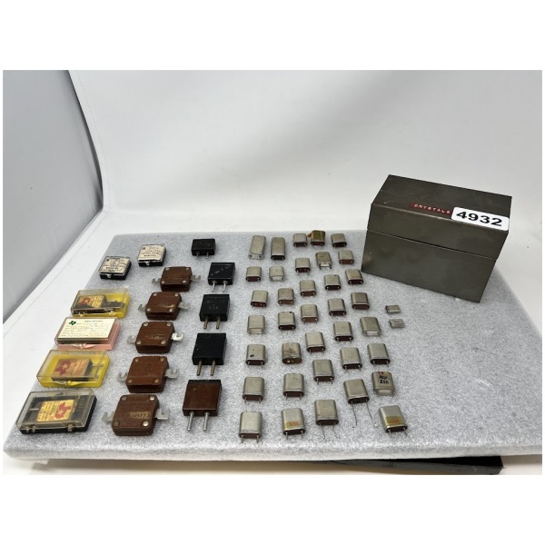 Vintage Crystals + Case Lot - Image 11