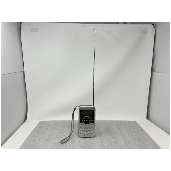 RadioShack 05A13 Digital AM/FM Pocket Radio - Image 5