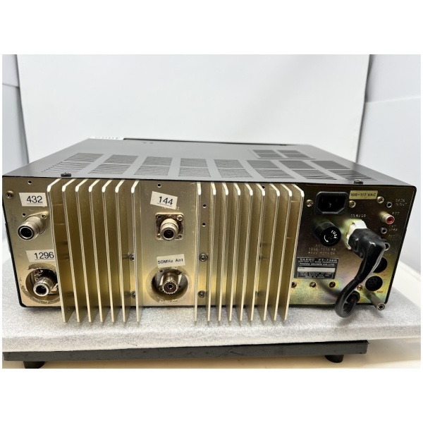 YAESU FT-736R VHF/UHF ALL MODE TRANSCEIVER - Image 9