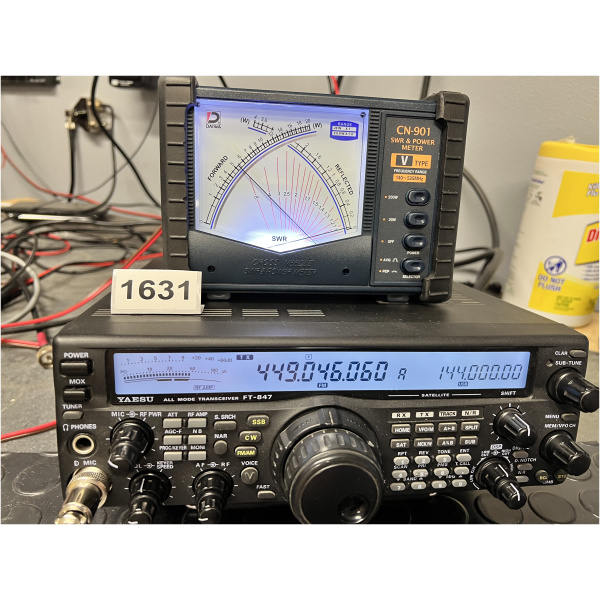 Yaesu FT847 HF/VHF/UHF Transceiver - Image 10