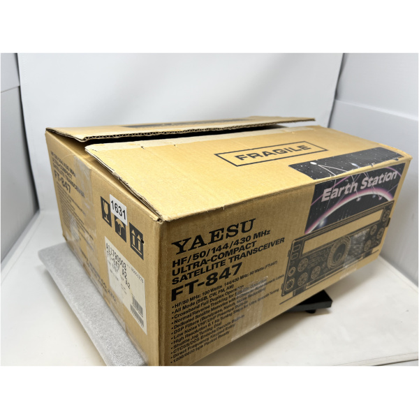 Yaesu FT847 HF/VHF/UHF Transceiver - Image 2