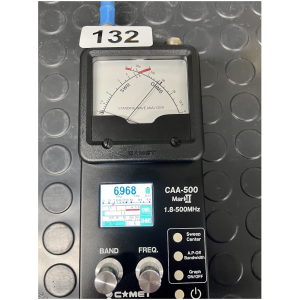 COMET CAA-500MkII Antenna Analyzer - Image 2