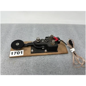 Vintage CMI-26003A U.S. Navy Morse Code Keyer