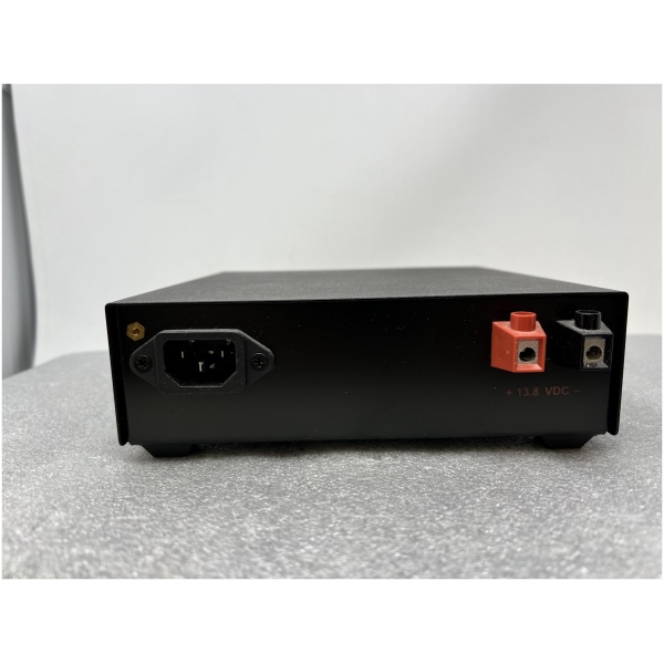 Samlex America SEC-1235M Switch Mode DC Power Supply - Image 4