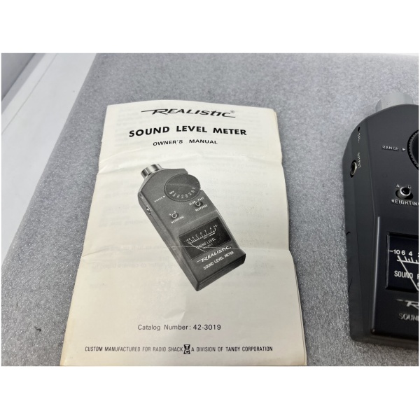 Realistic  Sound Level meter 42-3019 - Image 3
