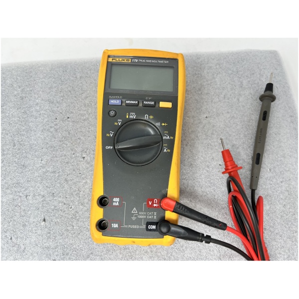 FLUKE 179 TRUE RMS MULTIMETER - Image 2