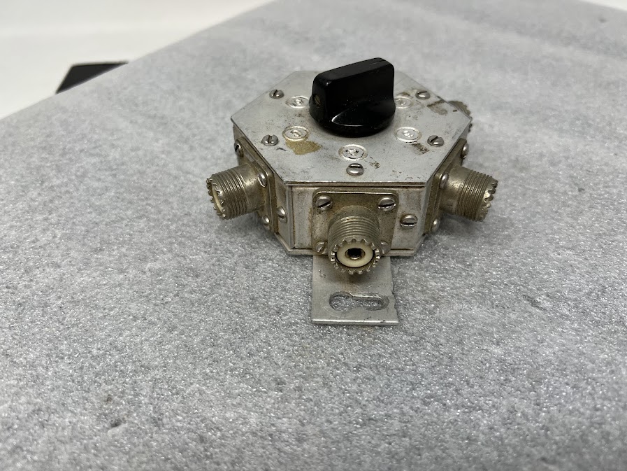 Heathkit HD-1234 Heavy Duty 4 Position Coax Switch - Image 5