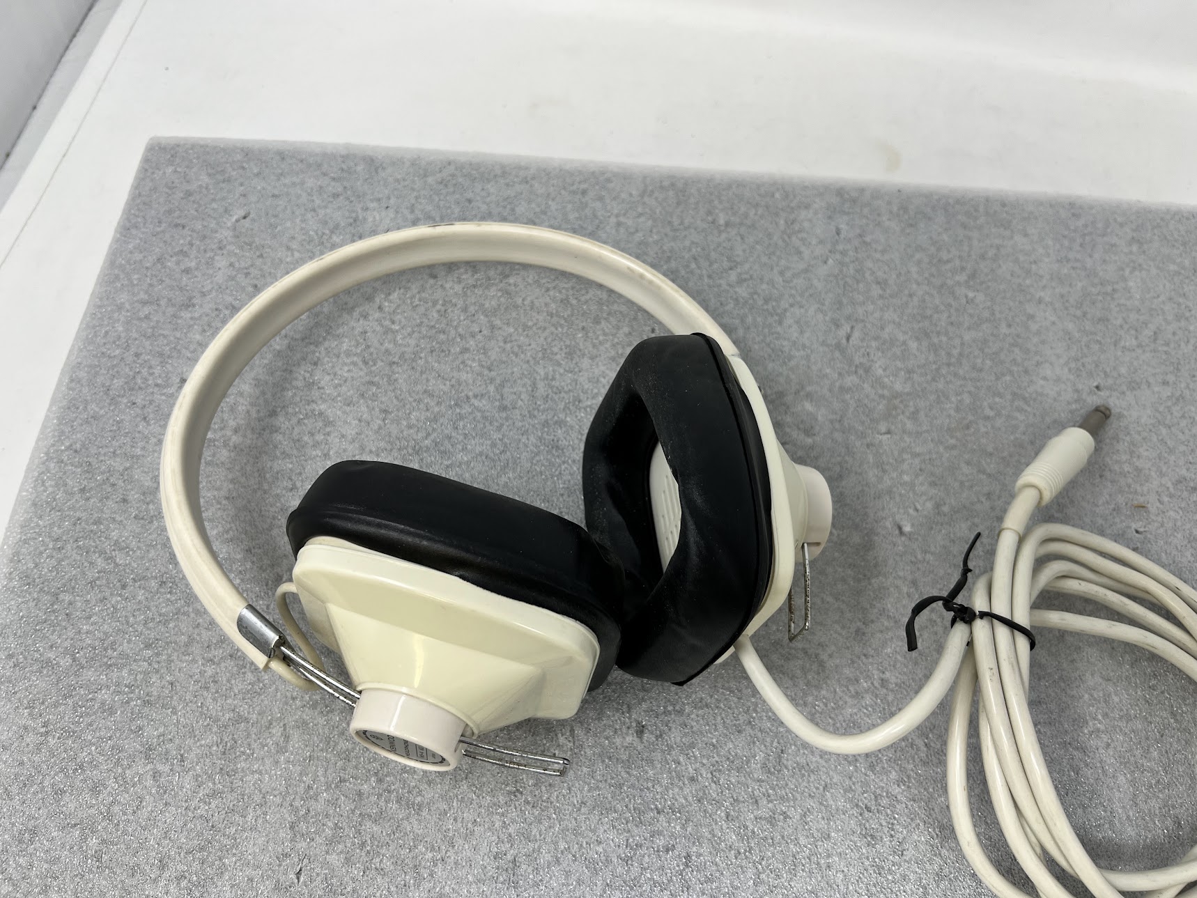 Vintage 1970's Kenwood HS-4 Headphones - Image 4