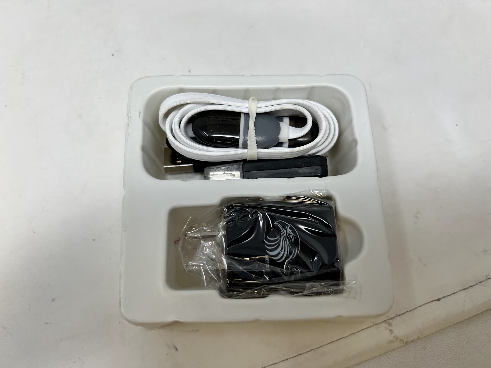 DivineEagle MEE007 Wall Plug Spy Camera - Image 3