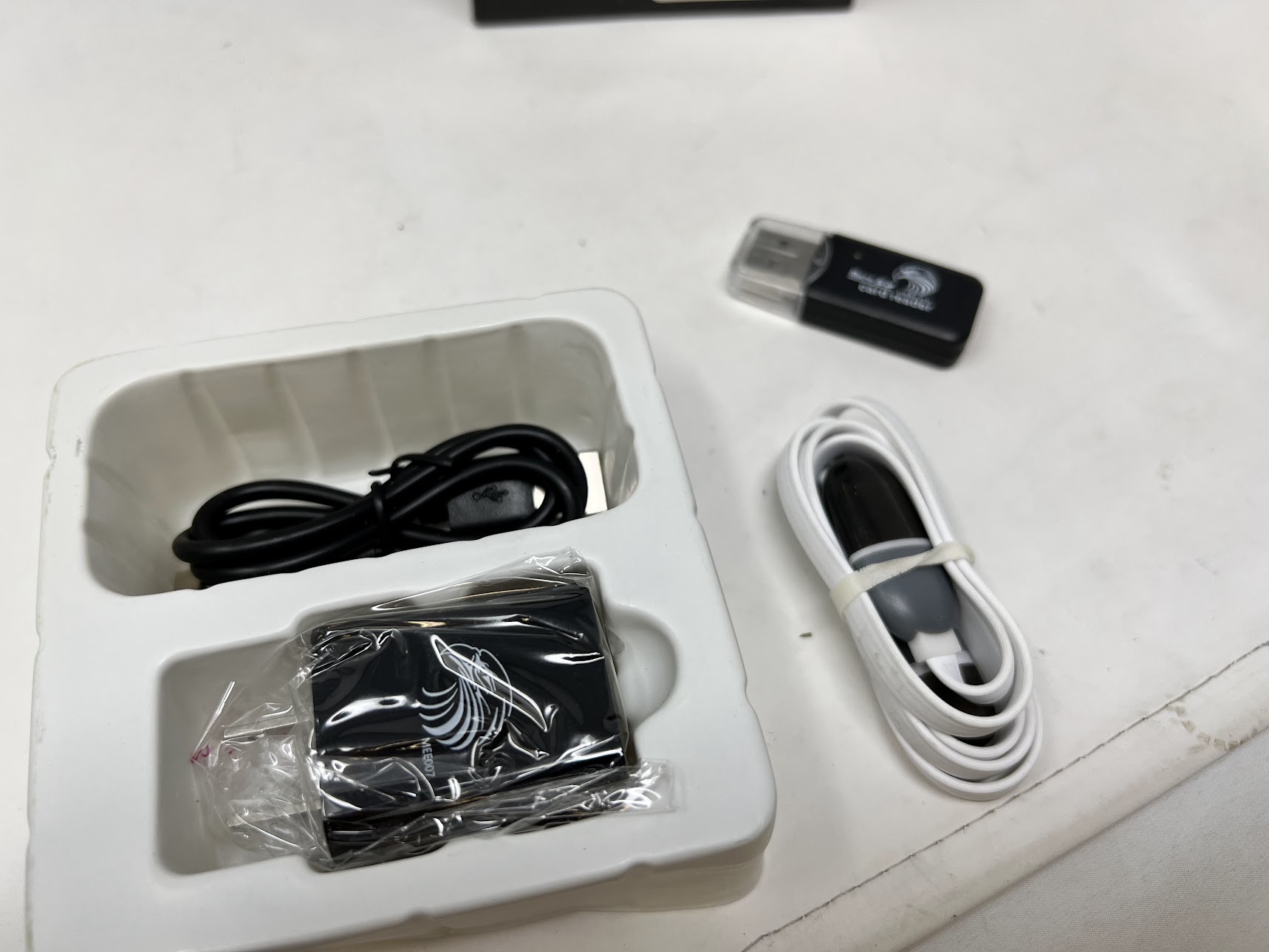 DivineEagle MEE007 Wall Plug Spy Camera - Image 4