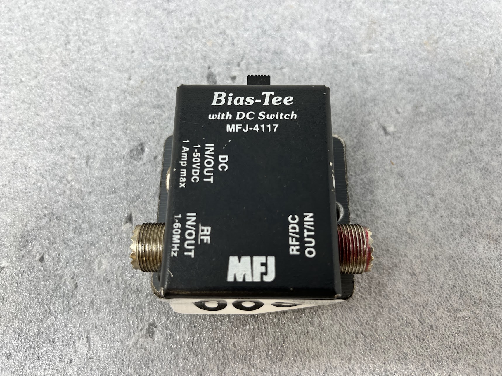 MFJ-4117 Bias-Tee with DC Switch - Image 2