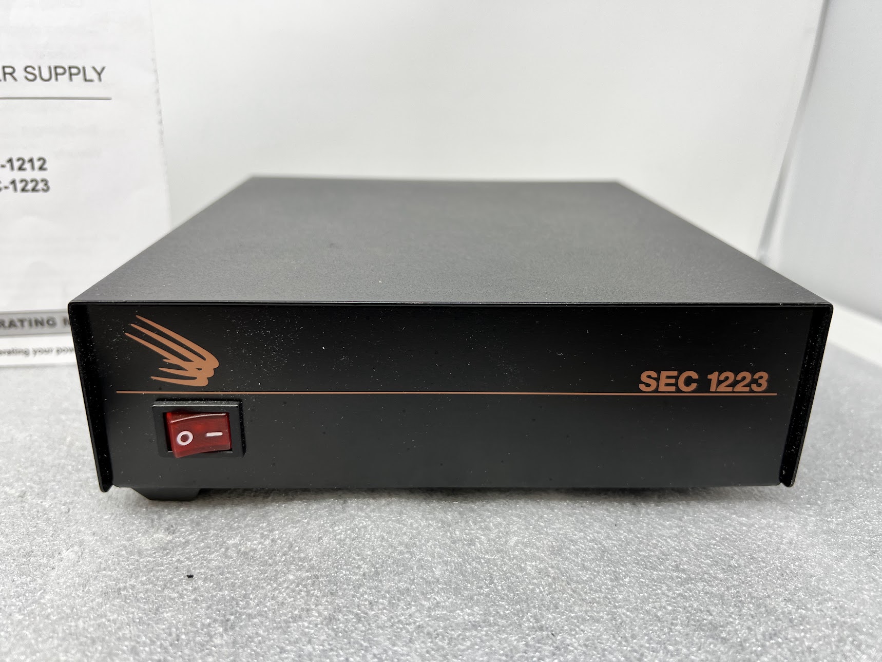 Samlex SEC-1223 Switching Mode DC Power Supply - Image 5