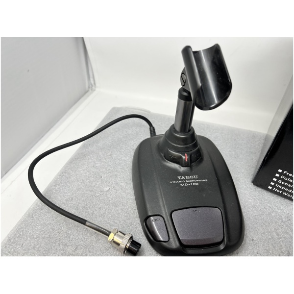 YAESU MD-100A8X Dynamic Microphone - Image 3