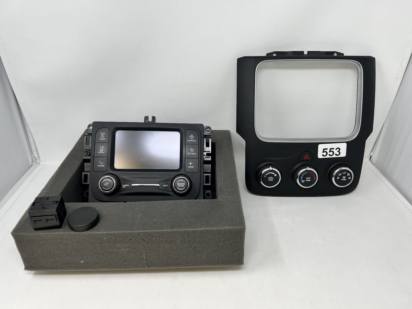 2013–2017 Dodge Ram Truck OEM Uconnect TOUCH-SCREEN Radio With Classic AC Heater Temperature Control w/ Bezel - Image 2