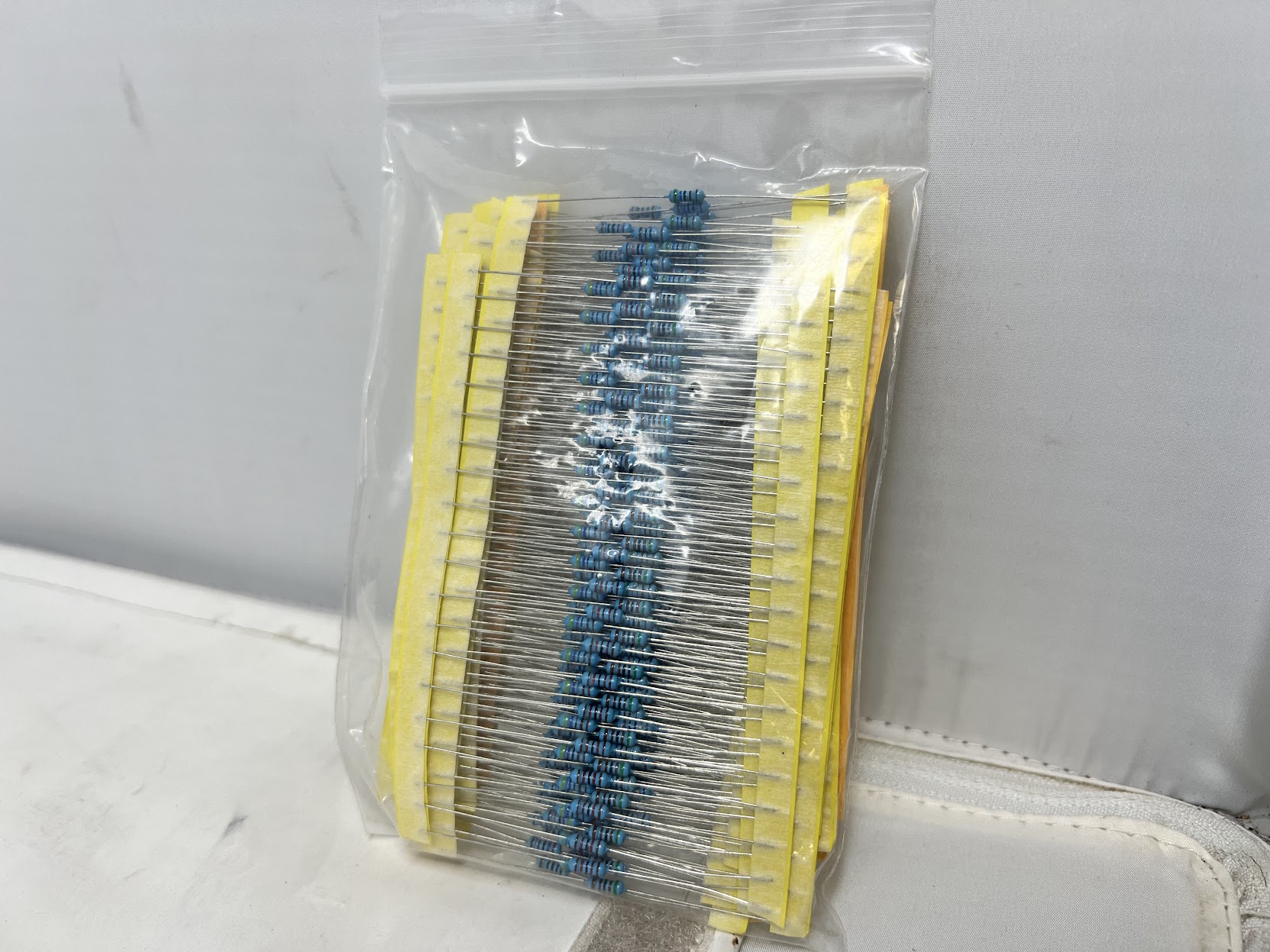 520pc 1/4W Resistor Assortment : 32037-RS - Image 2