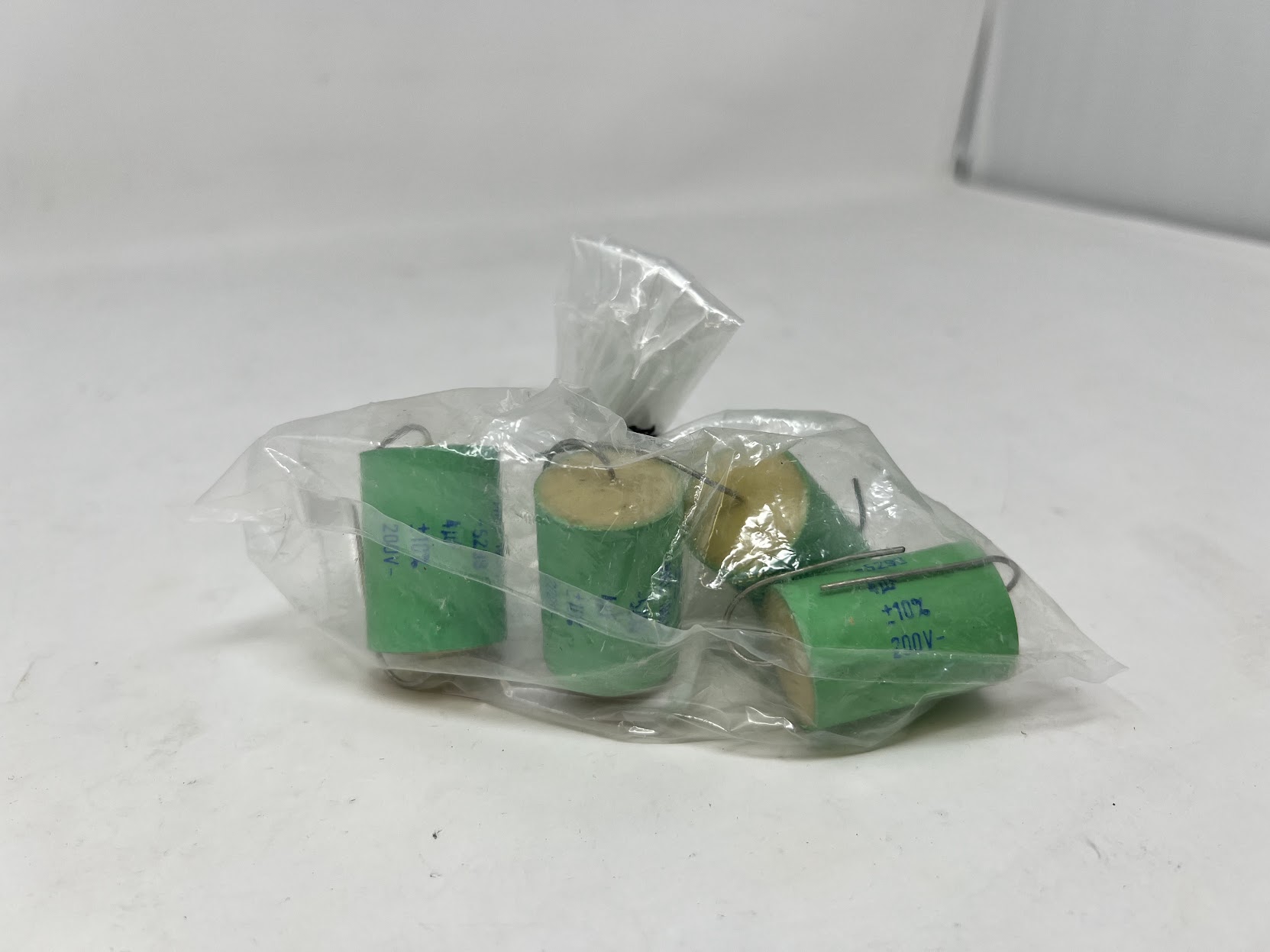 German ERO E7 MKC 1864 -5299 4µF 10% 200v Capacitor Qty 4 - Image 2