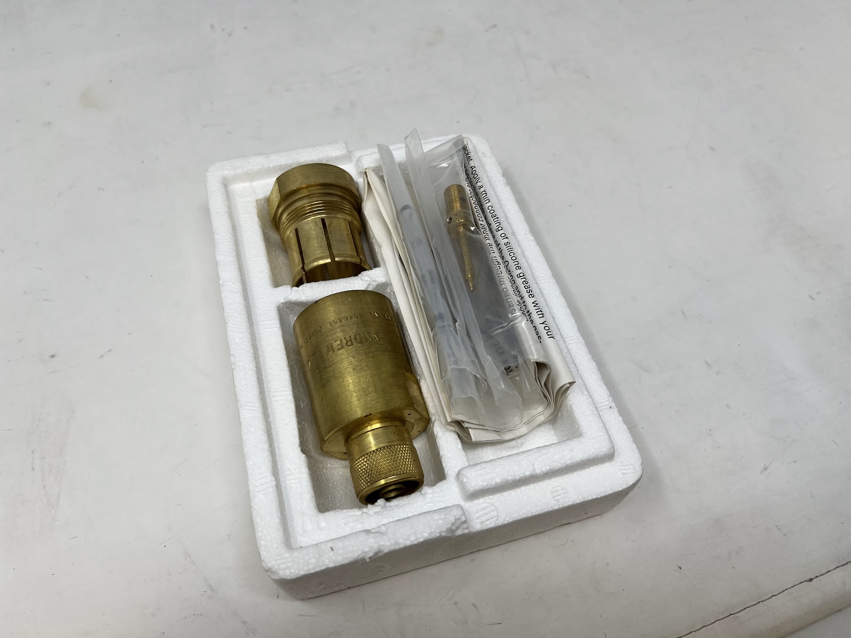 ANDREW HELIAX Type : L45W N Male Connector - Image 2