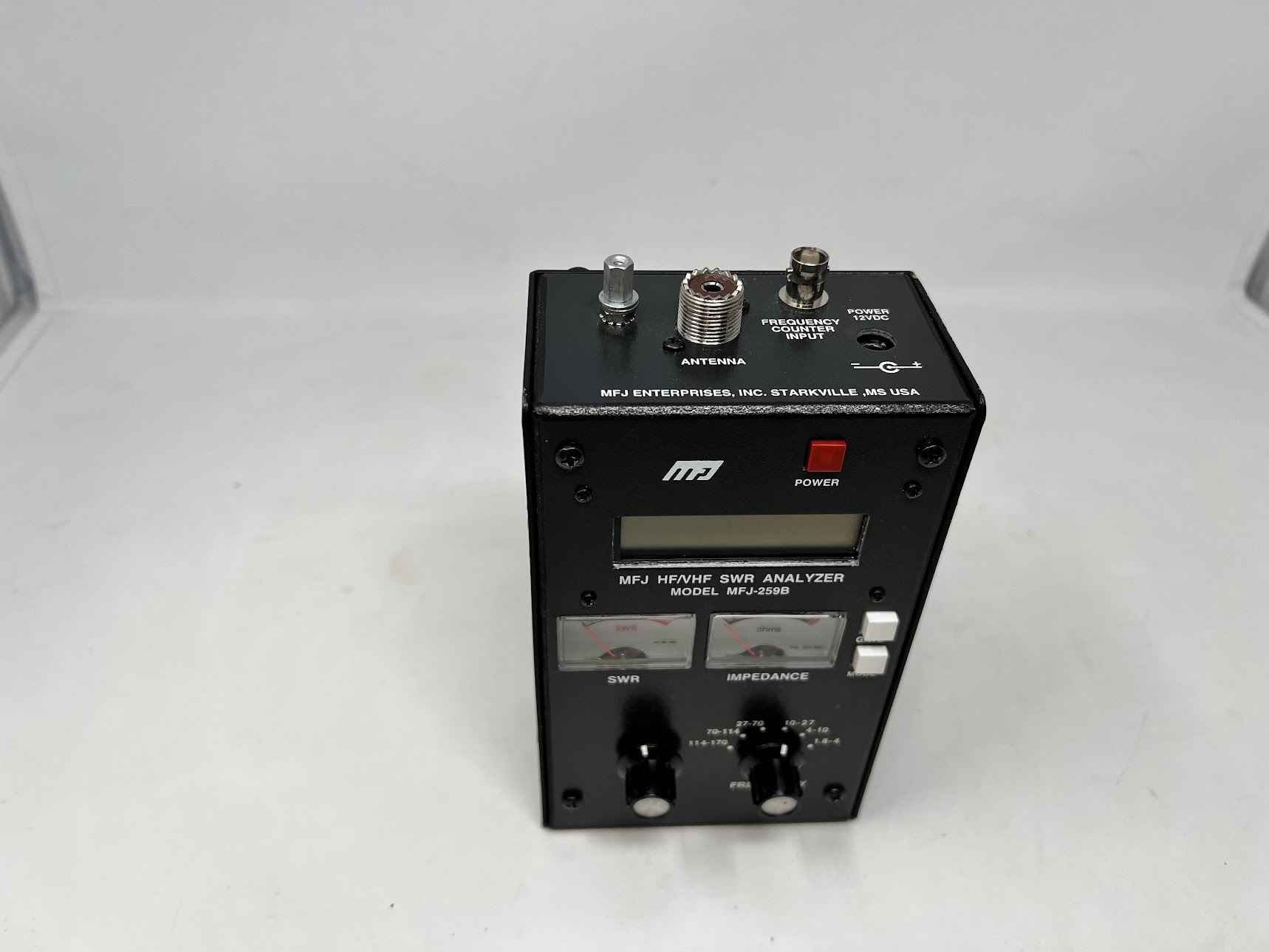 MFJ-259B HF/VHF SWR Analyzer - Image 3