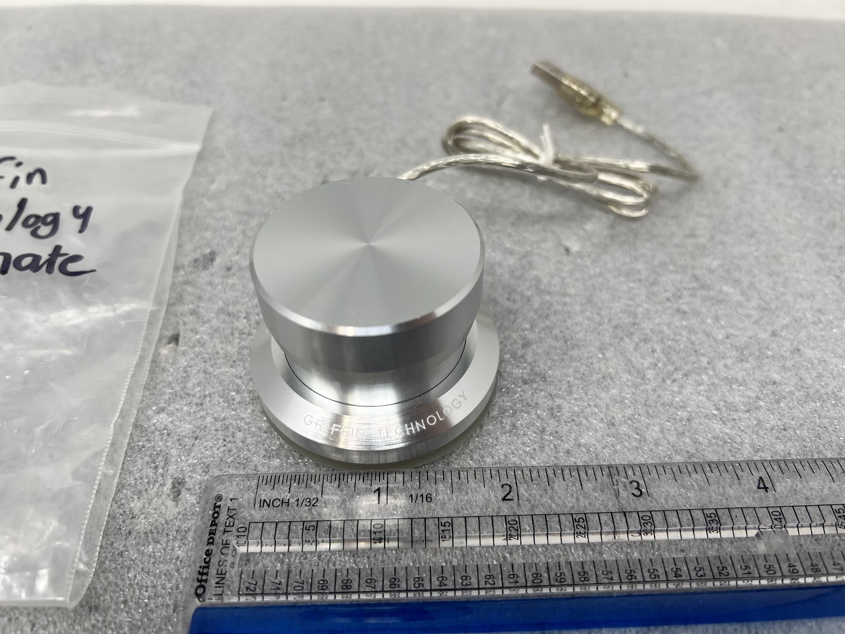 Griffin Technology Power-Mate Button - Image 4