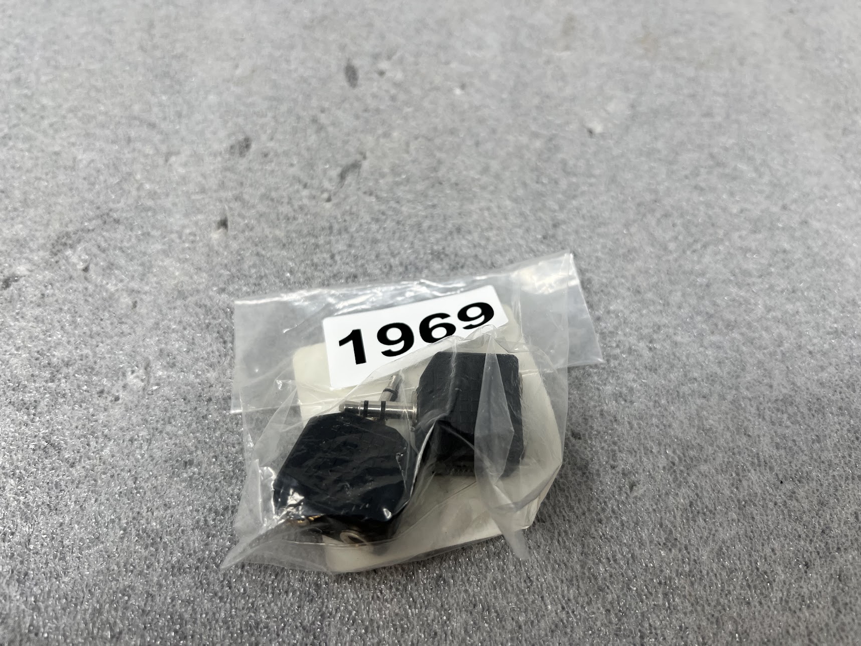 2Pcs All Electronics 3.5MM Stereo Plug Splitter - Image 2