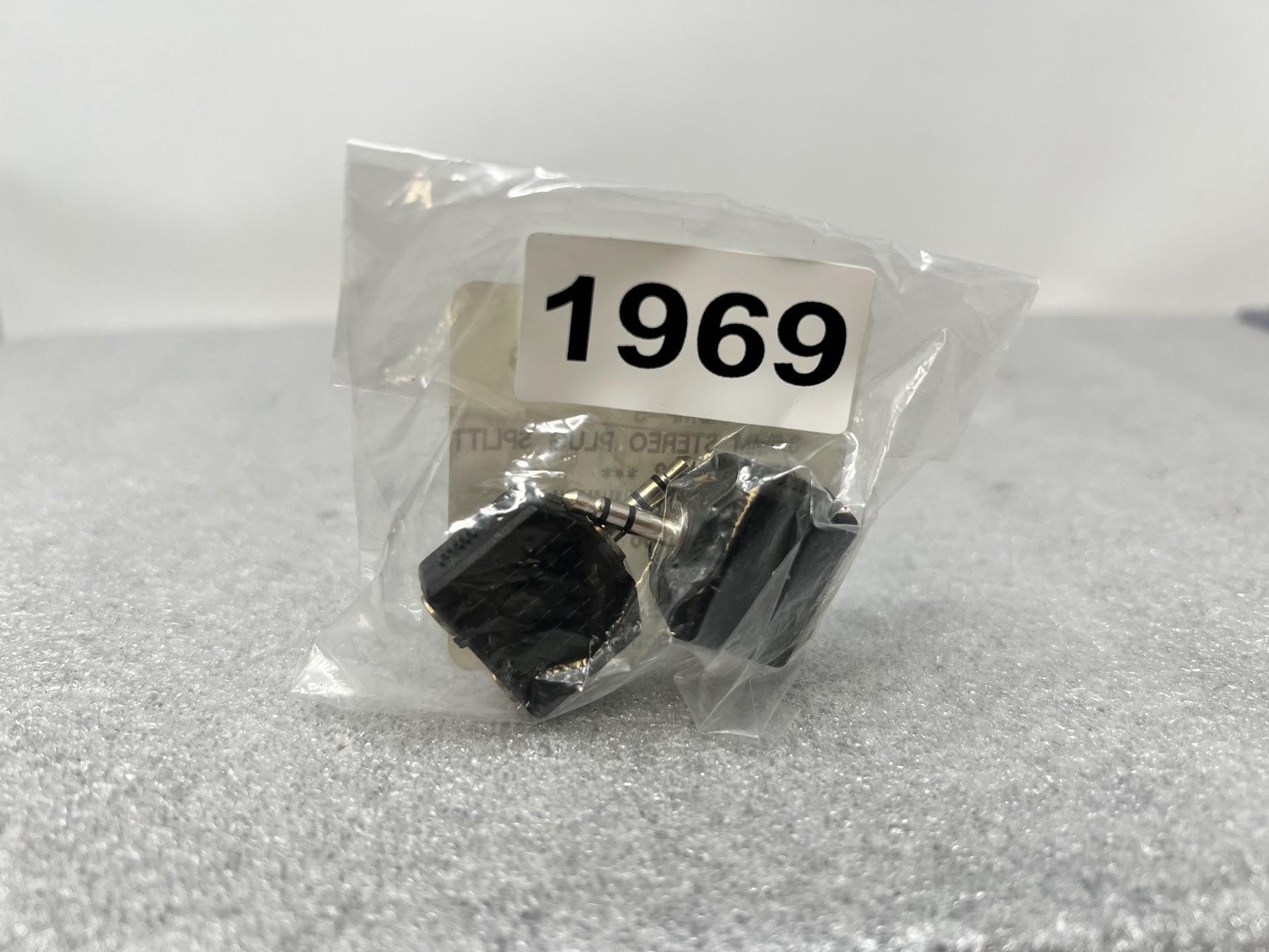 2Pcs All Electronics 3.5MM Stereo Plug Splitter