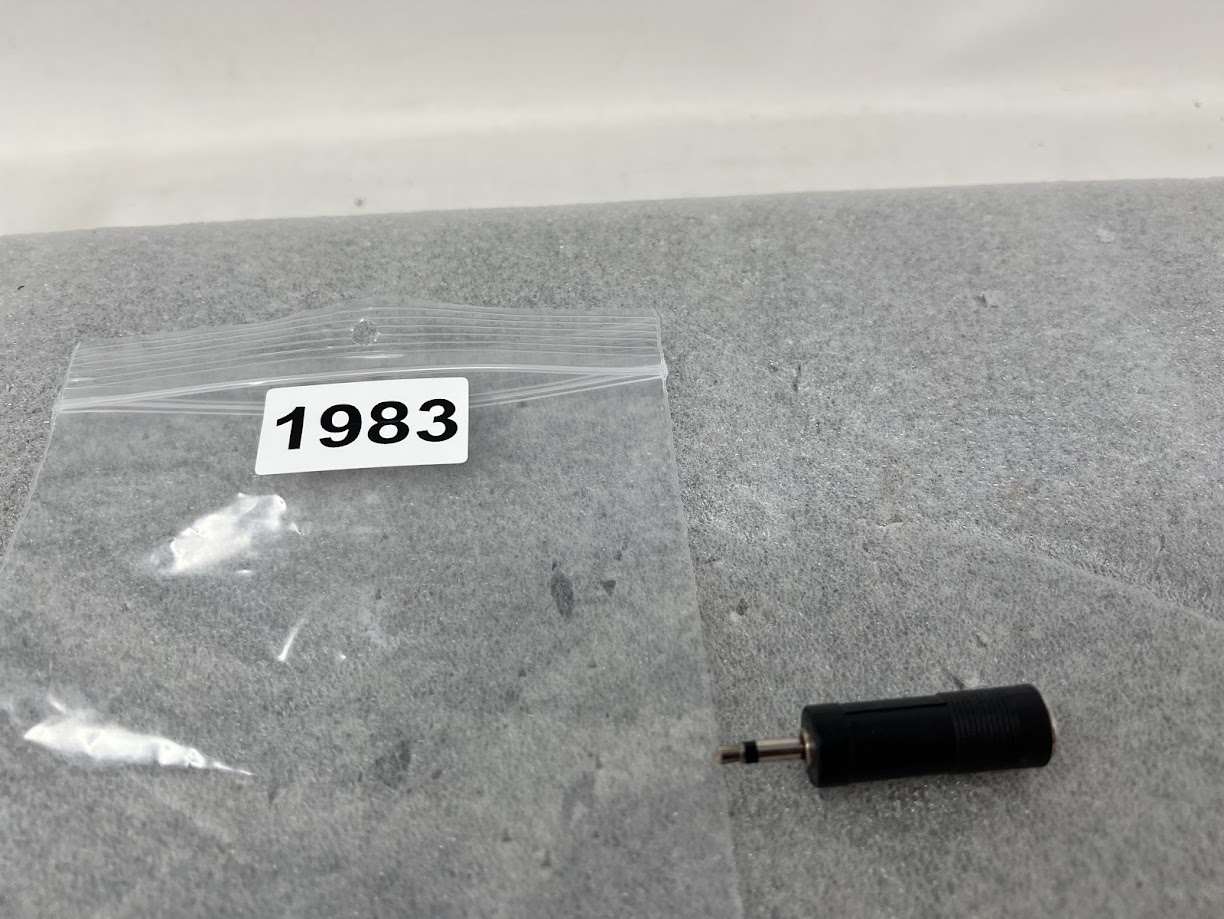 Livewire Essential Adapter 3.5 mm TS Male to 1/4" TS Female