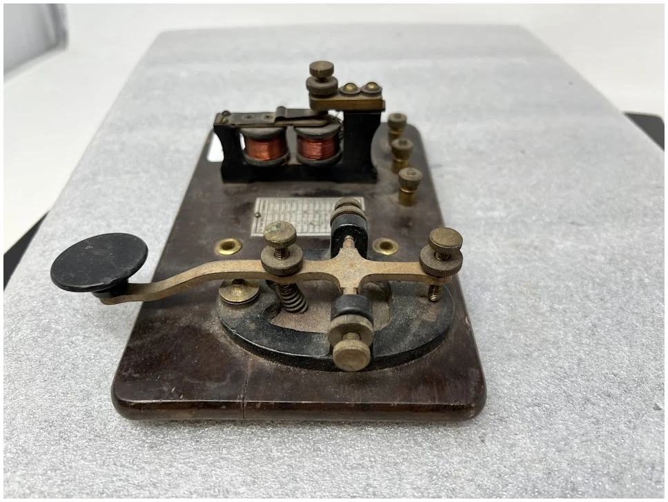Vintage Telegraph Key Signal Electric Mfg Morse Code Keyer - Image 2