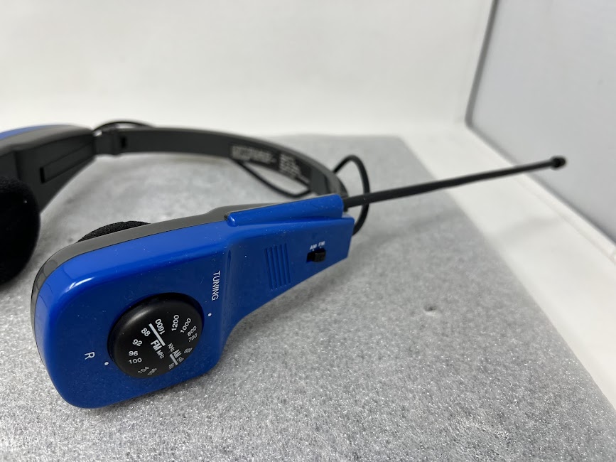 Vintage Lifelong Brand AM / FM Foldable Headphone Radio Model 222 Headset - Image 5